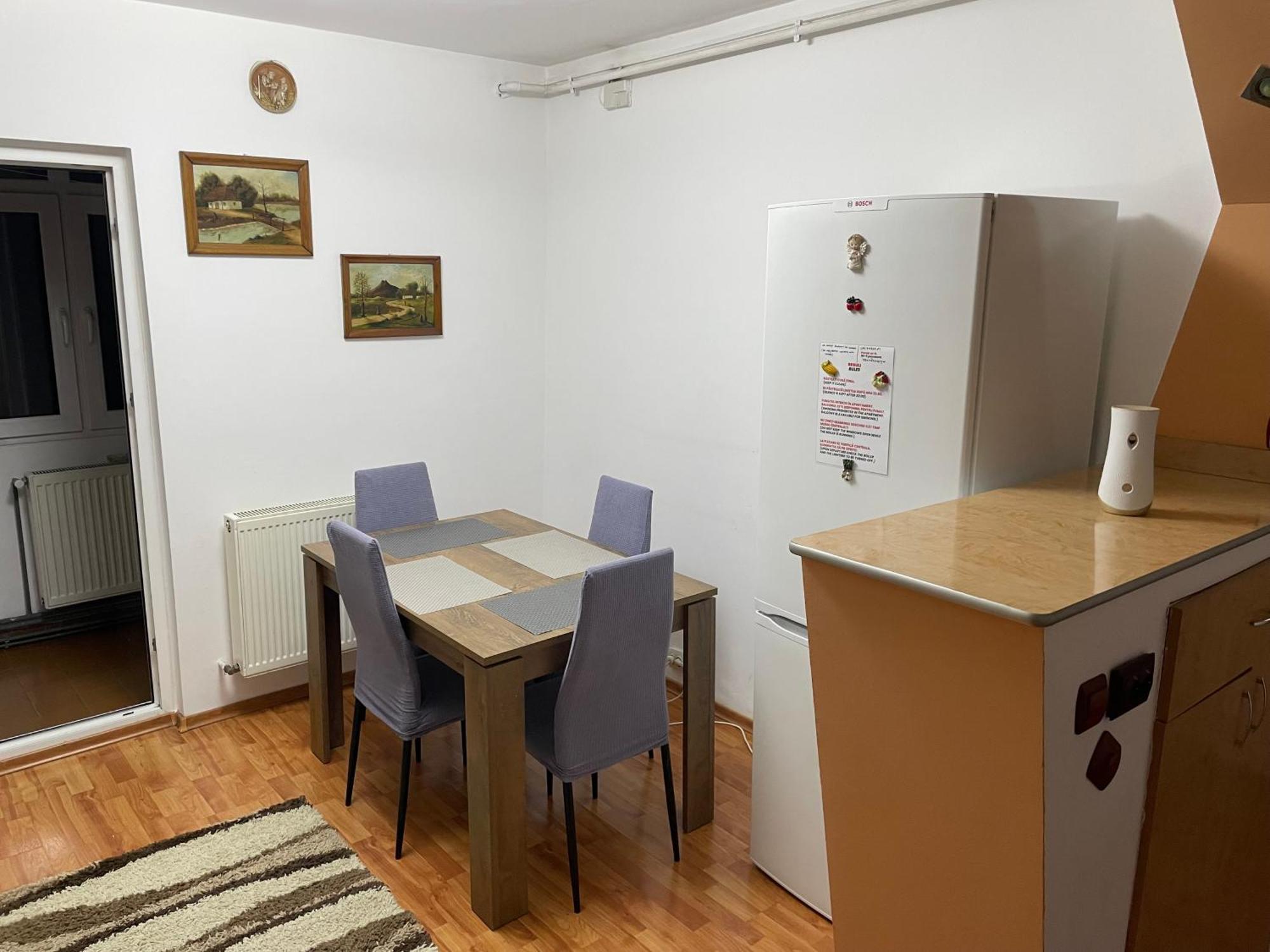Apartament Petrosani Exterior photo